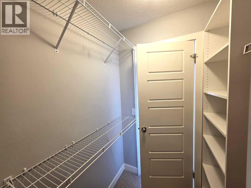 Photo 12 of 188 Pantego Lane Nw, Calgary AB