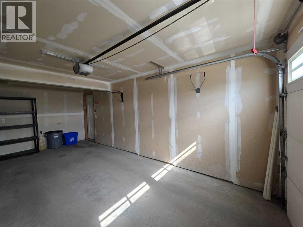 Photo 21 of 188 Pantego Lane Nw, Calgary AB