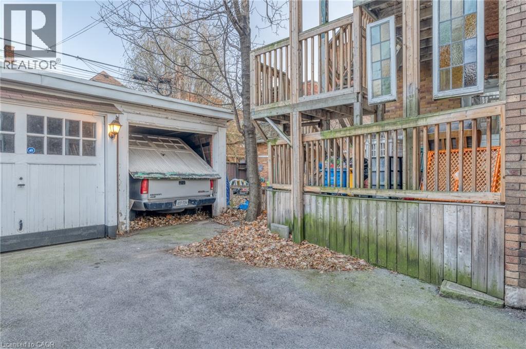 Photo 24 of 93 Barnesdale Boulevard, Hamilton ON