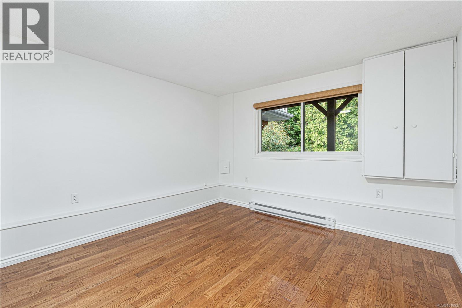 Photo 7 of 2100 Cinnabar Dr, Nanaimo BC