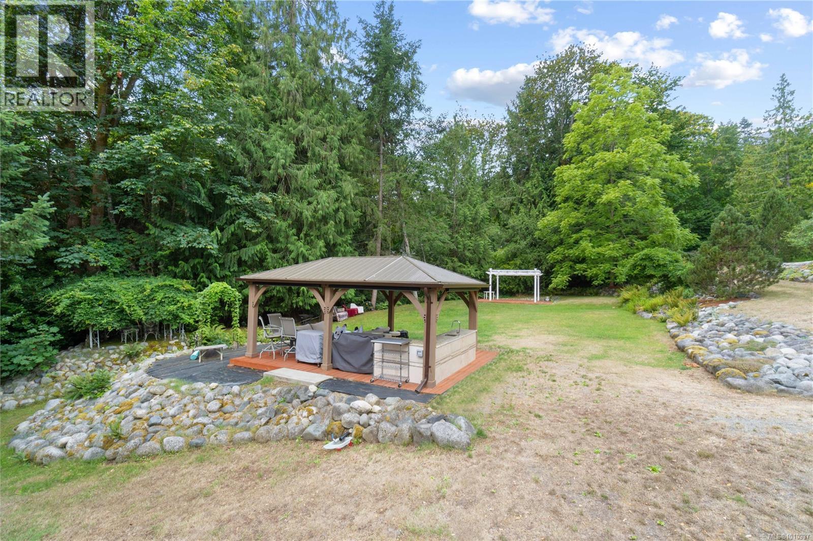Photo 1 of 2100 Cinnabar Dr, Nanaimo BC