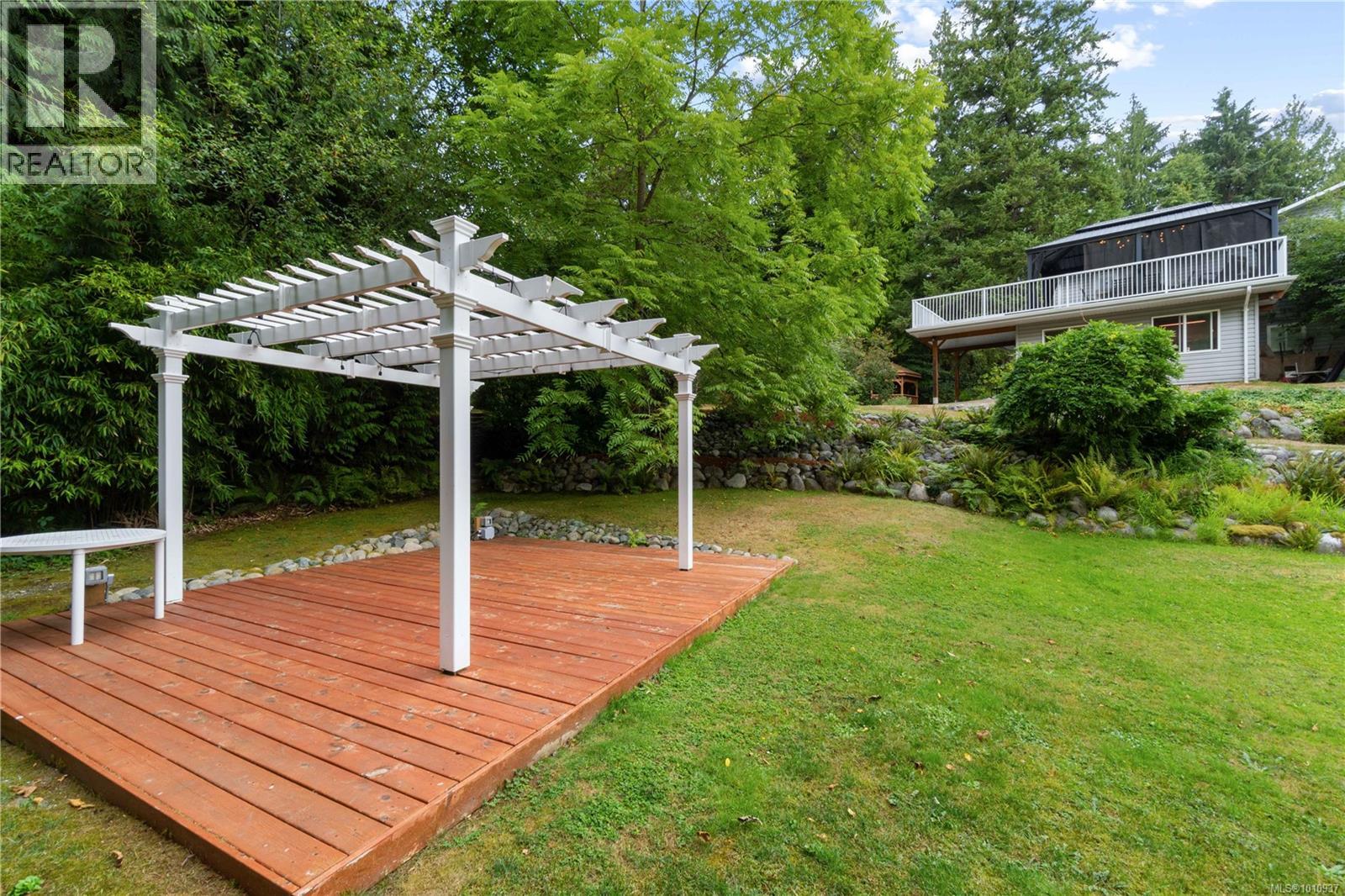 Photo 6 of 2100 Cinnabar Dr, Nanaimo BC