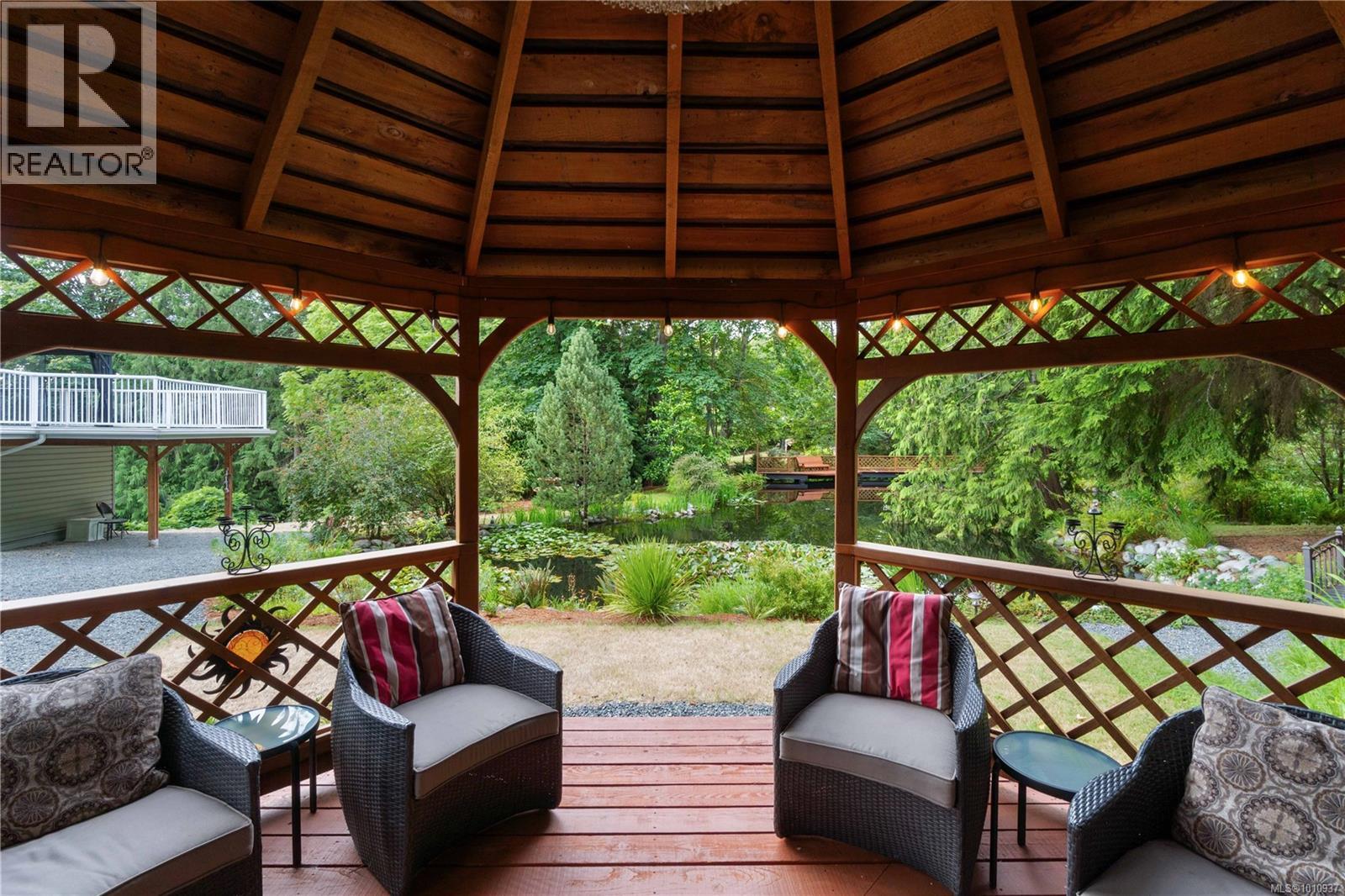 Photo 9 of 2100 Cinnabar Dr, Nanaimo BC