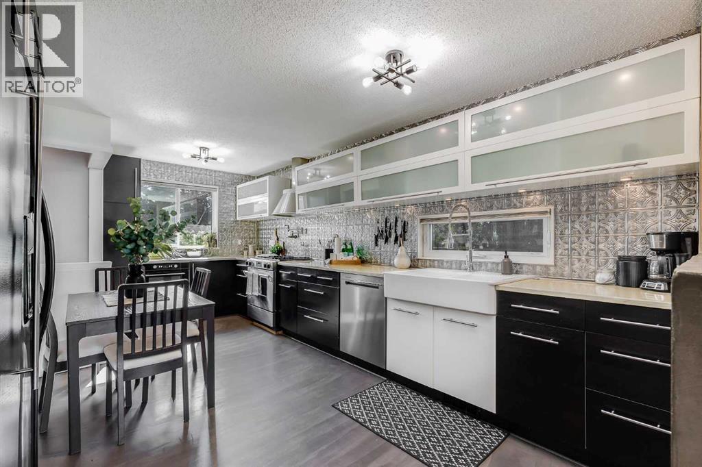 Photo 10 of 1822 Summerfield Boulevard Se, Airdrie AB