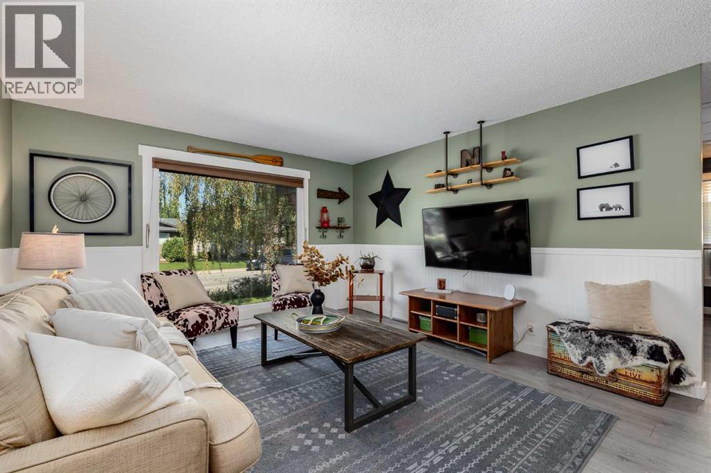 Photo 5 of 1822 Summerfield Boulevard Se, Airdrie AB