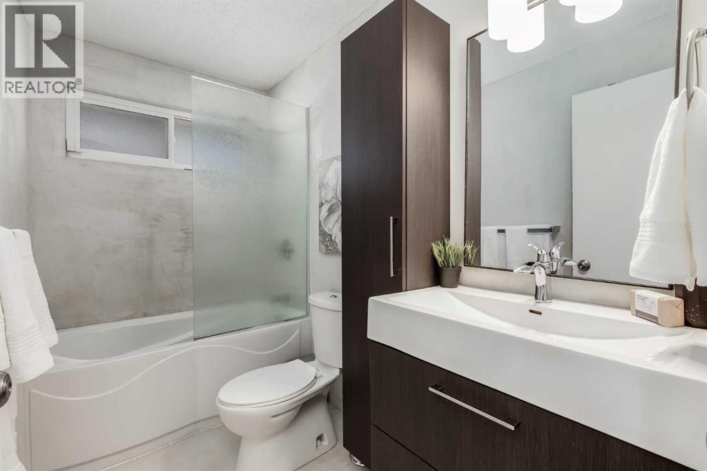 Photo 16 of 1822 Summerfield Boulevard Se, Airdrie AB