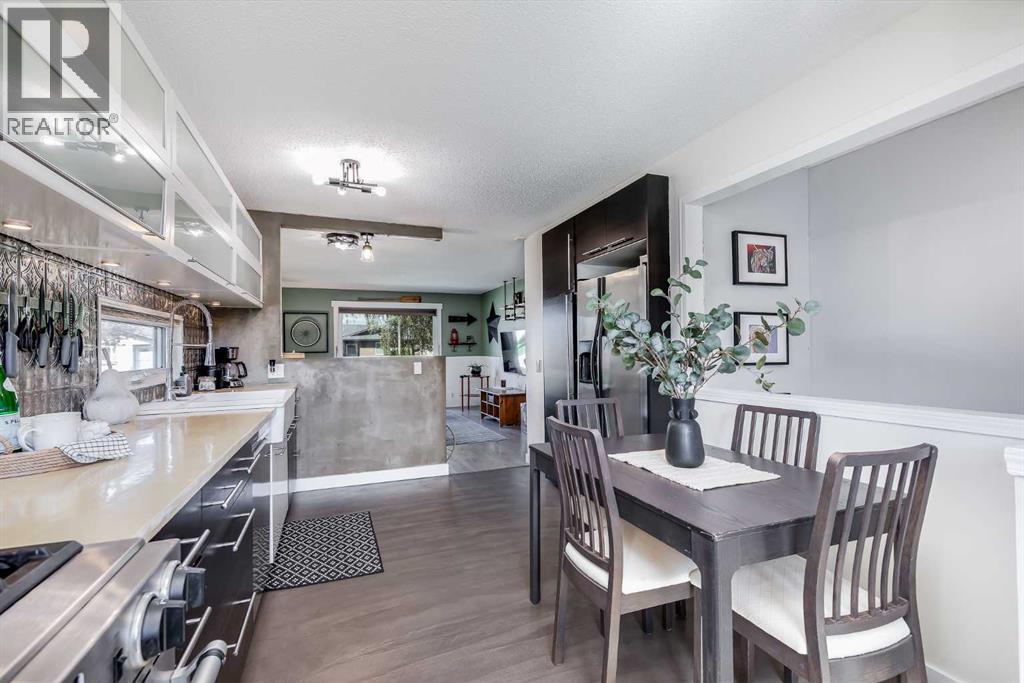 Photo 9 of 1822 Summerfield Boulevard Se, Airdrie AB