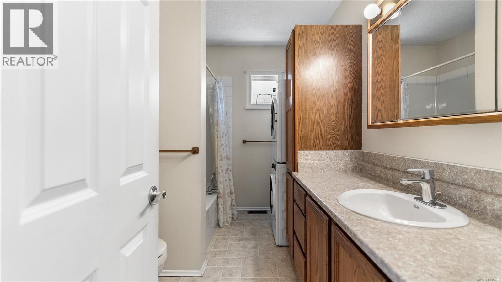 Single Family House for Sale in  Vanalman Ave Saanich 