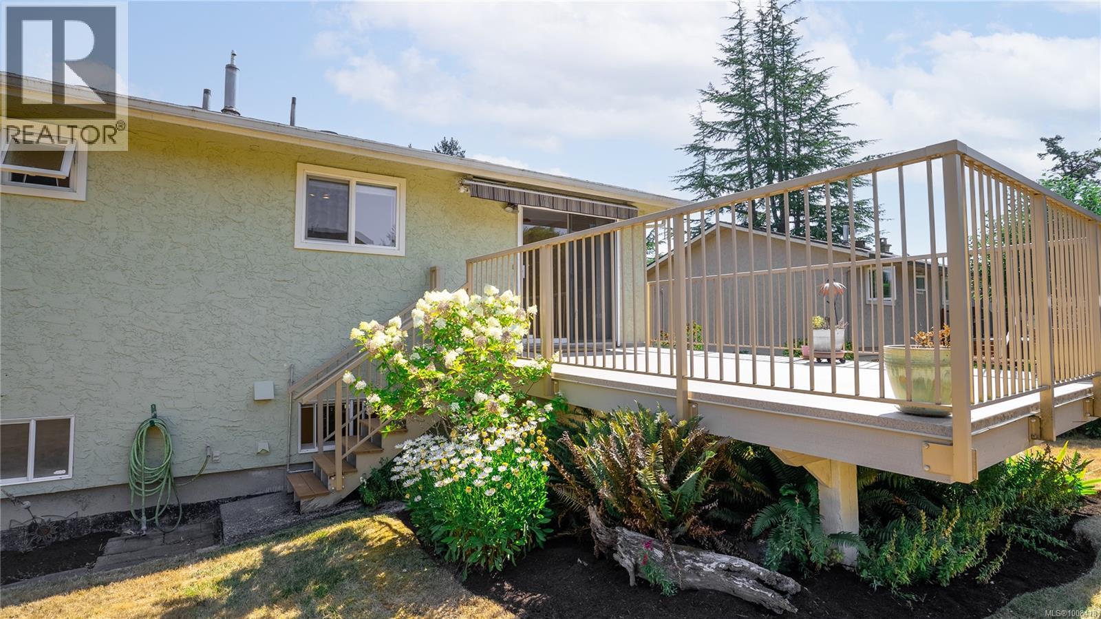 Single Family House for Sale in  Vanalman Ave Saanich 