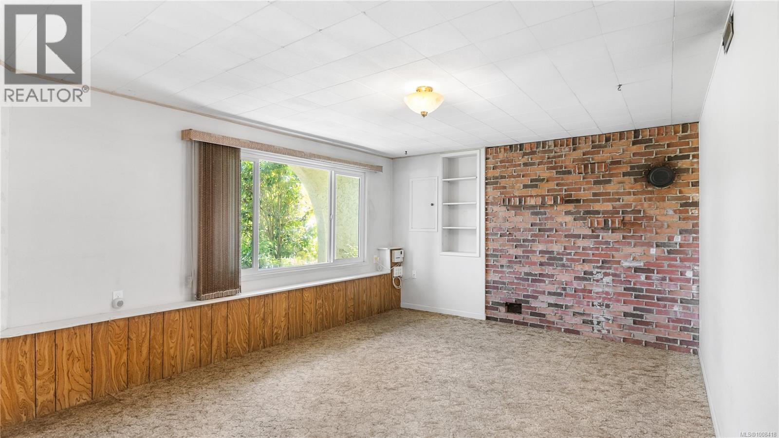 Single Family House for Sale in  Vanalman Ave Saanich 