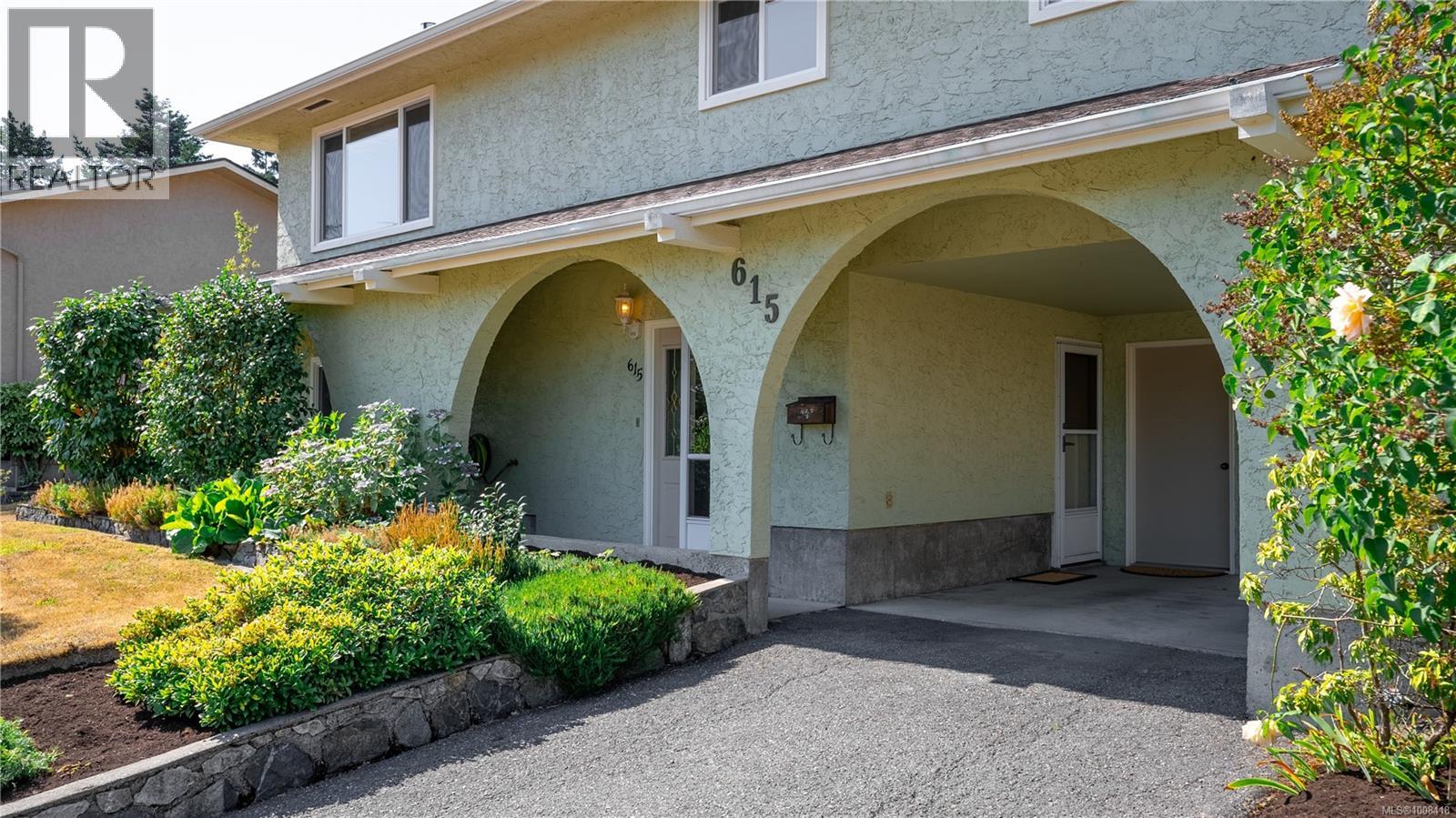 Single Family House for Sale in  Vanalman Ave Saanich 