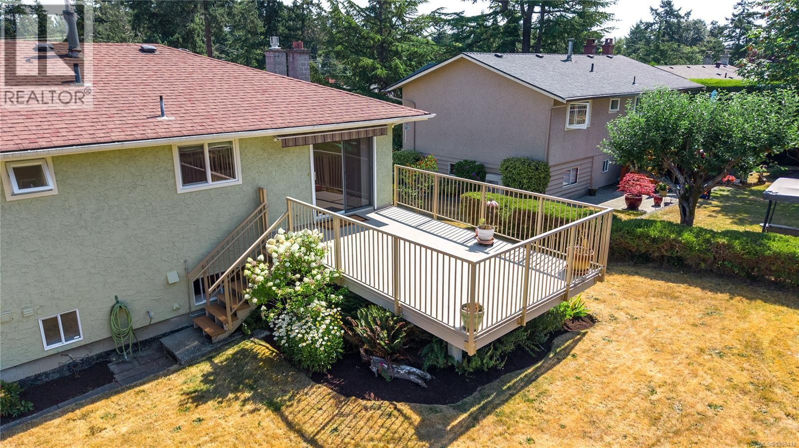 Single Family House for Sale in  Vanalman Ave Saanich 