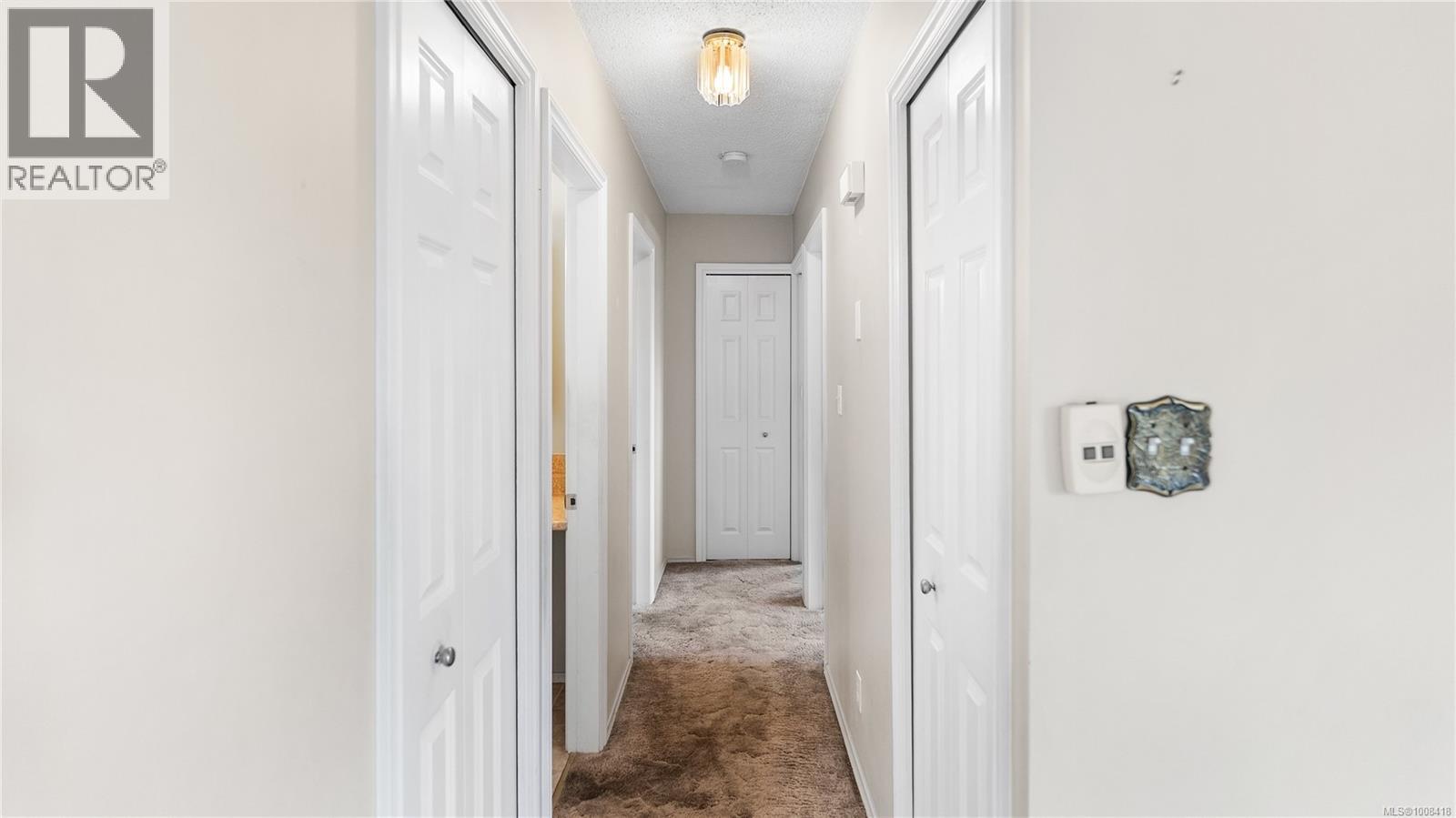 Single Family House for Sale in  Vanalman Ave Saanich 