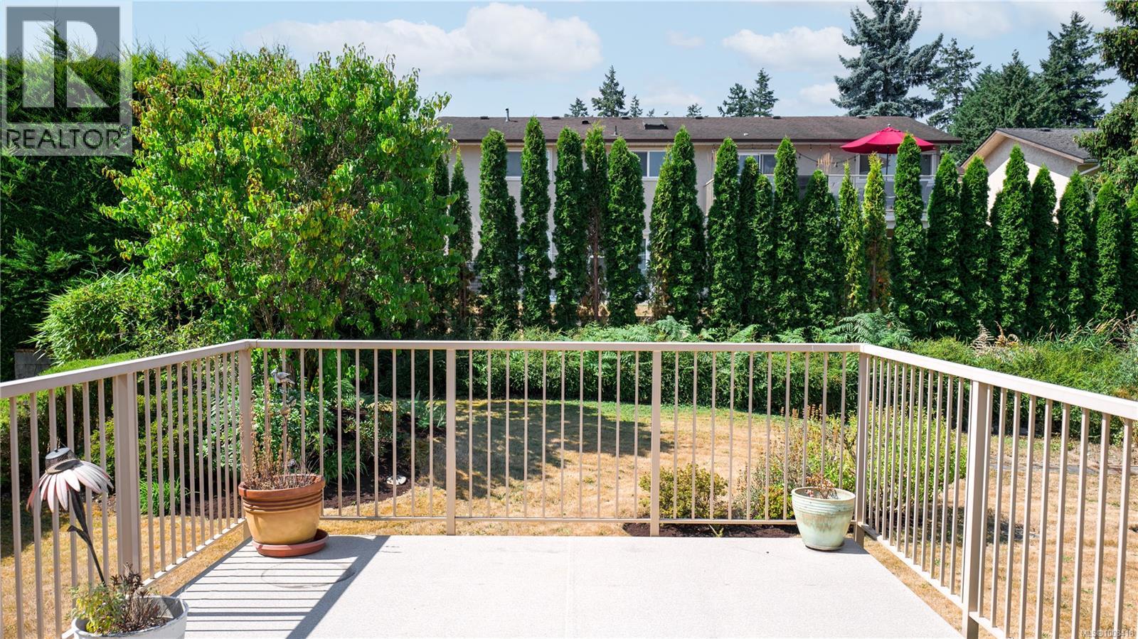 Single Family House for Sale in  Vanalman Ave Saanich 