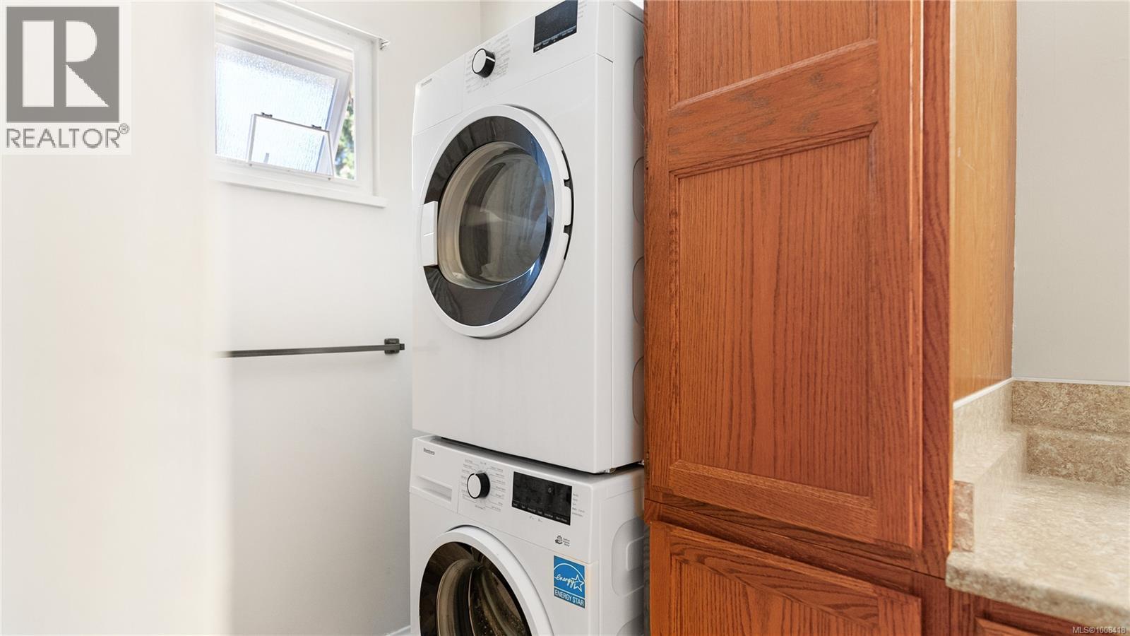 Single Family House for Sale in  Vanalman Ave Saanich 