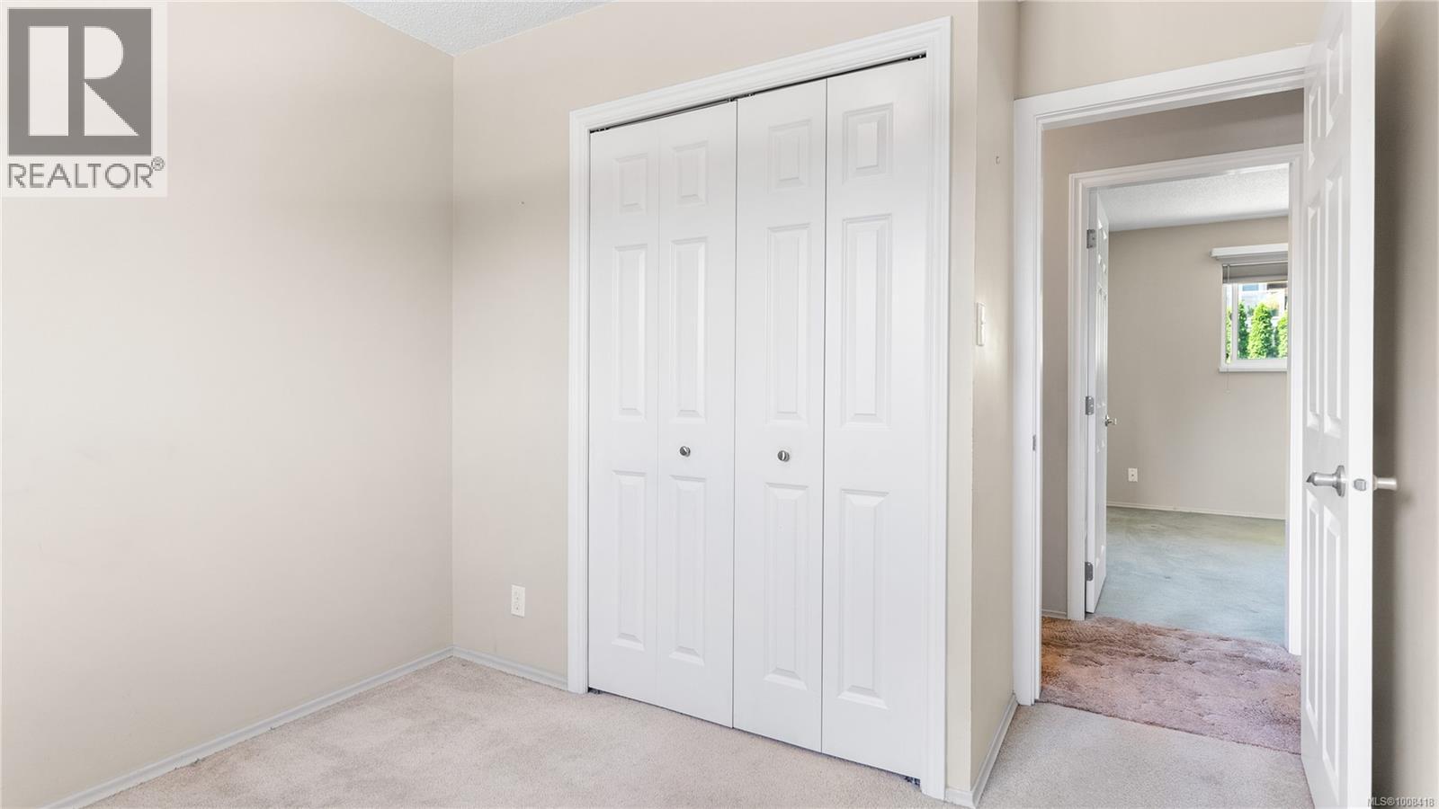 Single Family House for Sale in  Vanalman Ave Saanich 