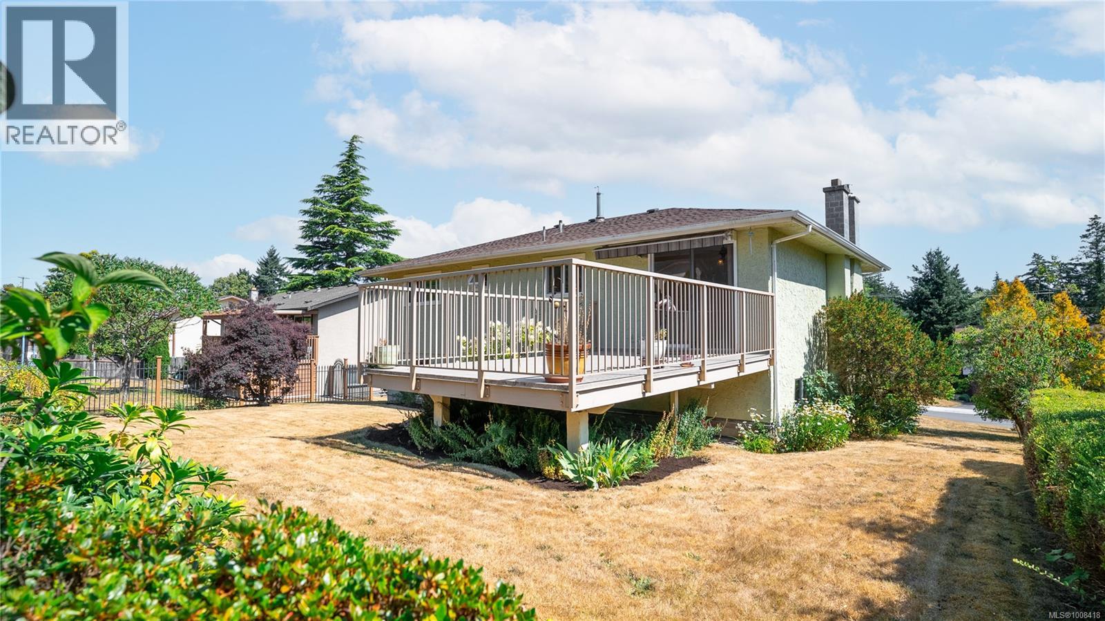Single Family House for Sale in  Vanalman Ave Saanich 
