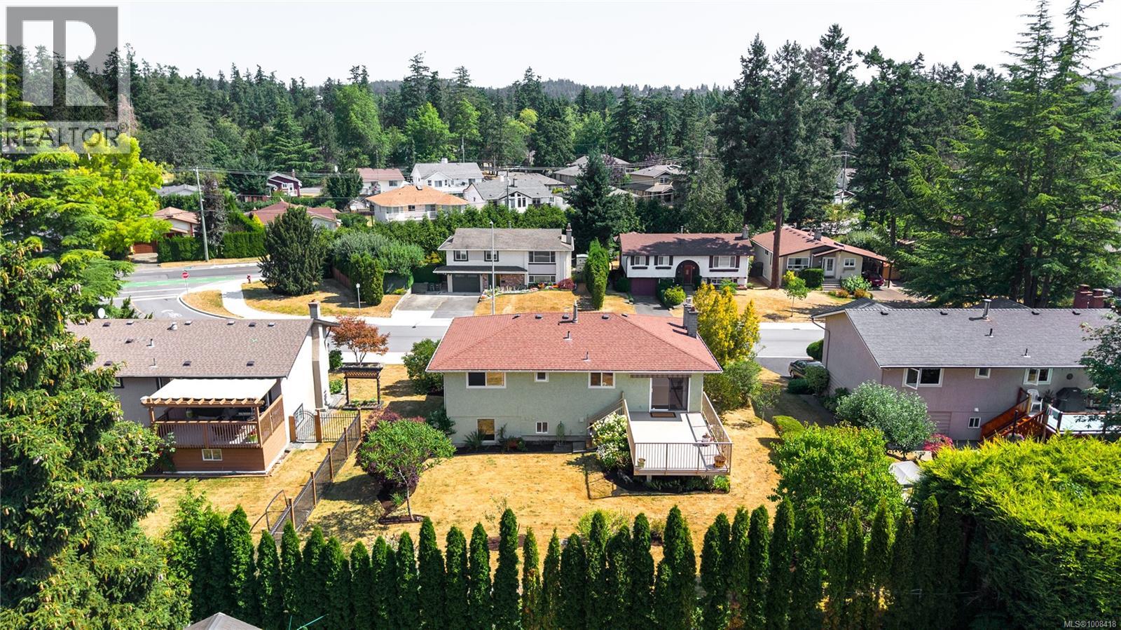Single Family House for Sale in  Vanalman Ave Saanich 