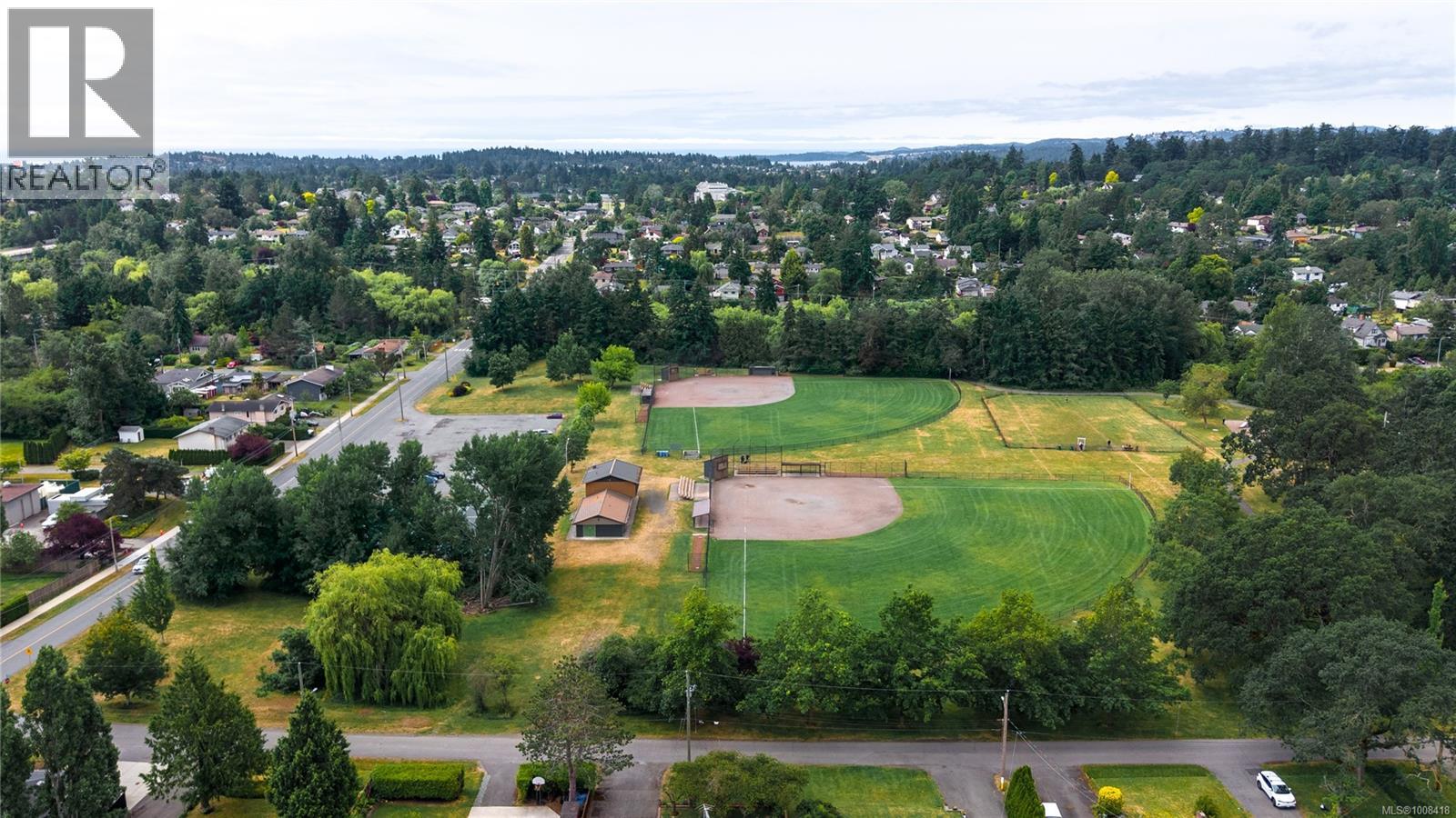 Single Family House for Sale in  Vanalman Ave Saanich 