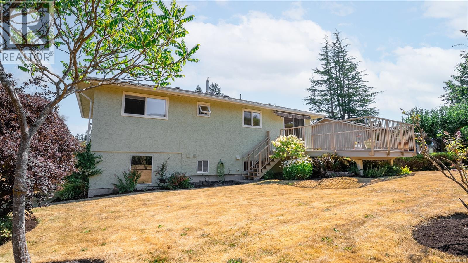 Single Family House for Sale in  Vanalman Ave Saanich 