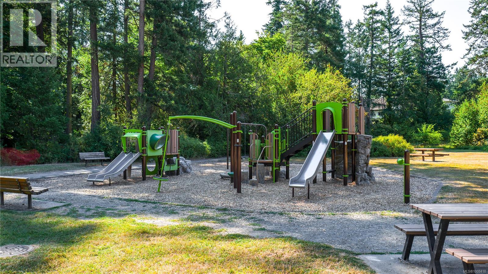Single Family House for Sale in  Vanalman Ave Saanich 