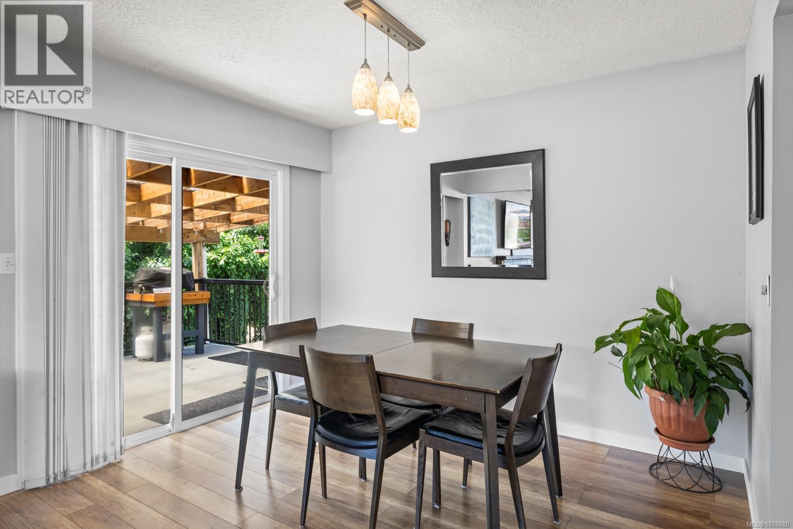 Photo 11 of 2640 Sooke Rd, Langford BC