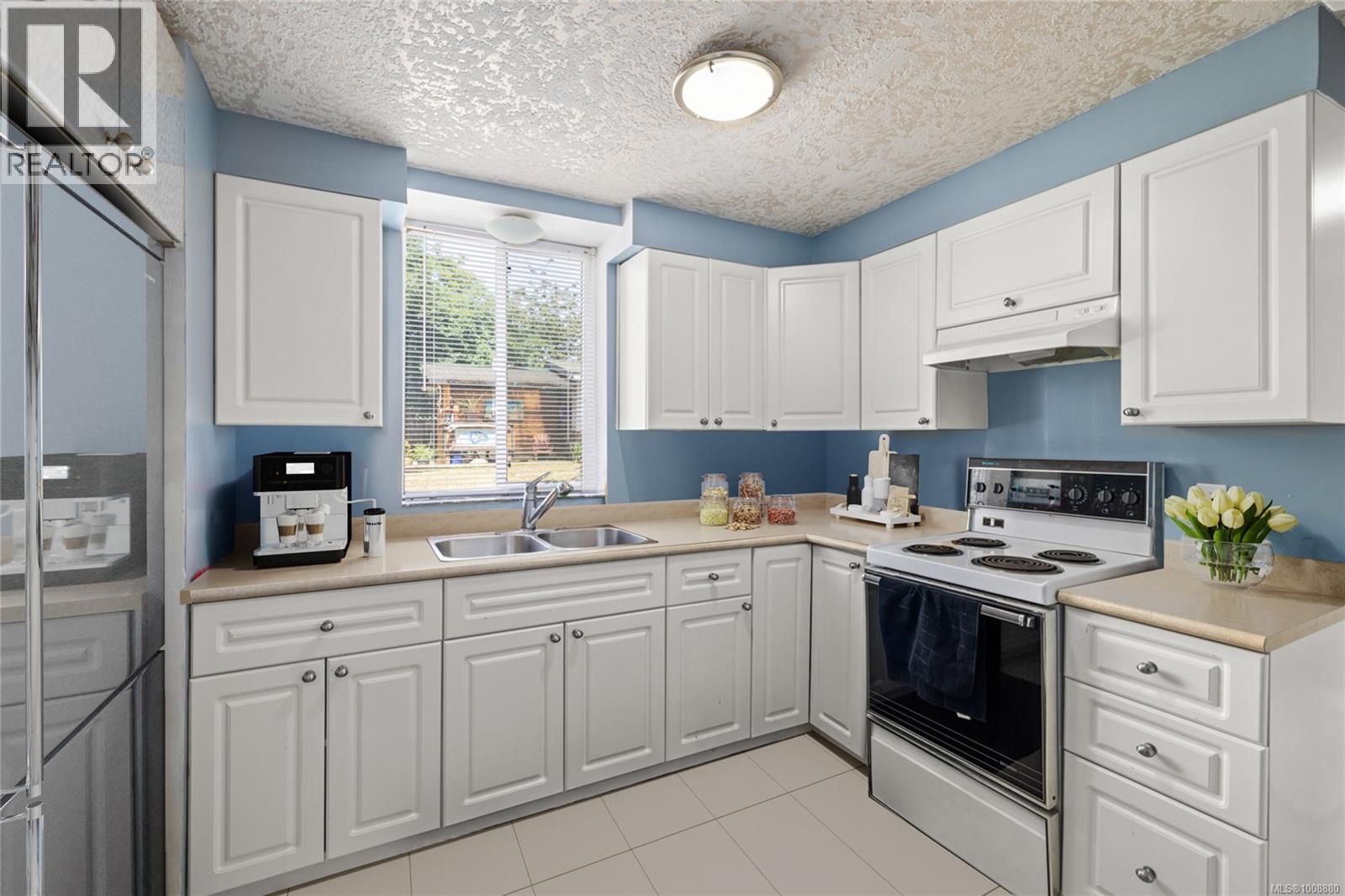 Photo 17 of 2640 Sooke Rd, Langford BC