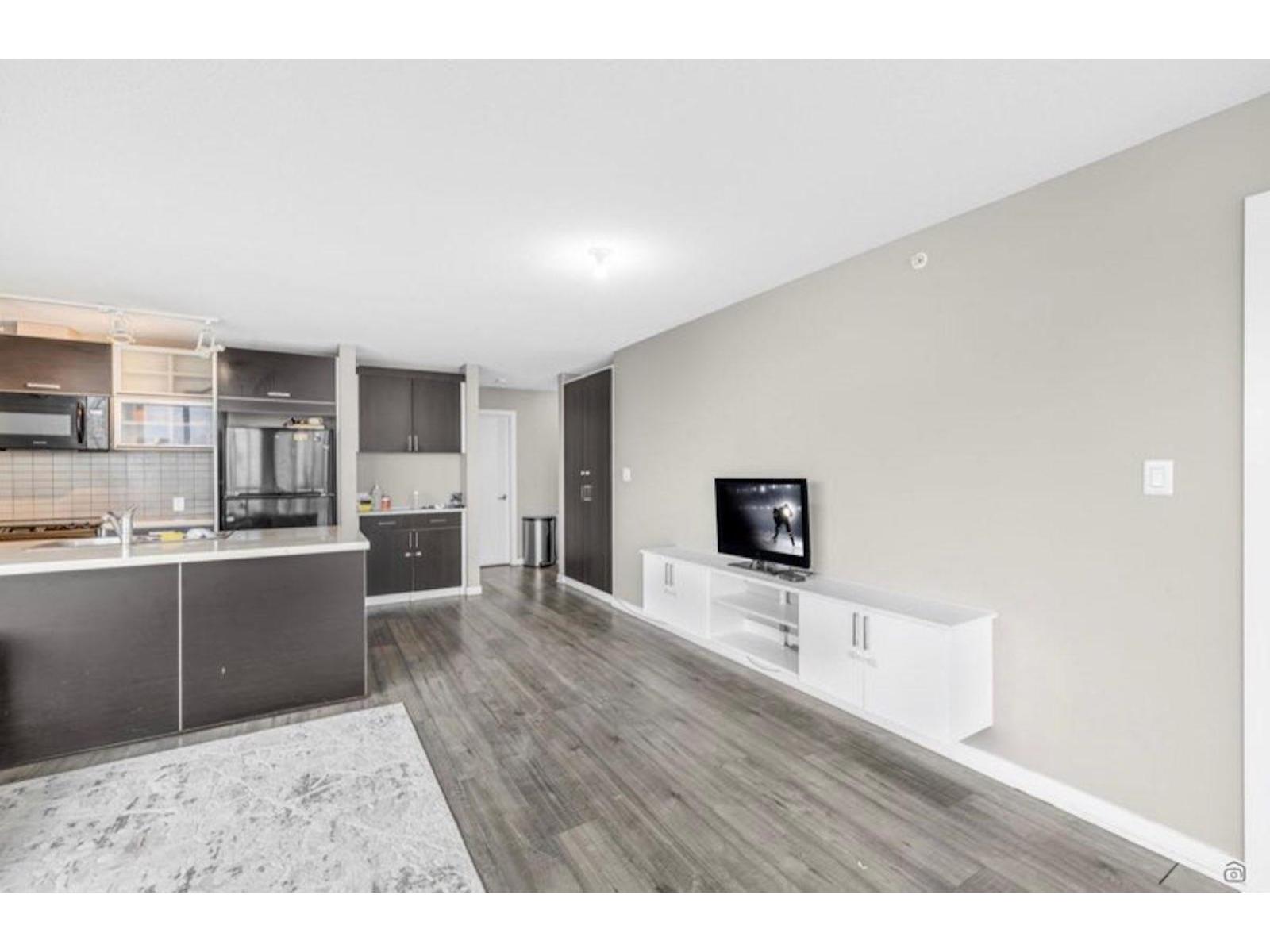Photo 10 of 2904 13688 100 Avenue, Surrey BC