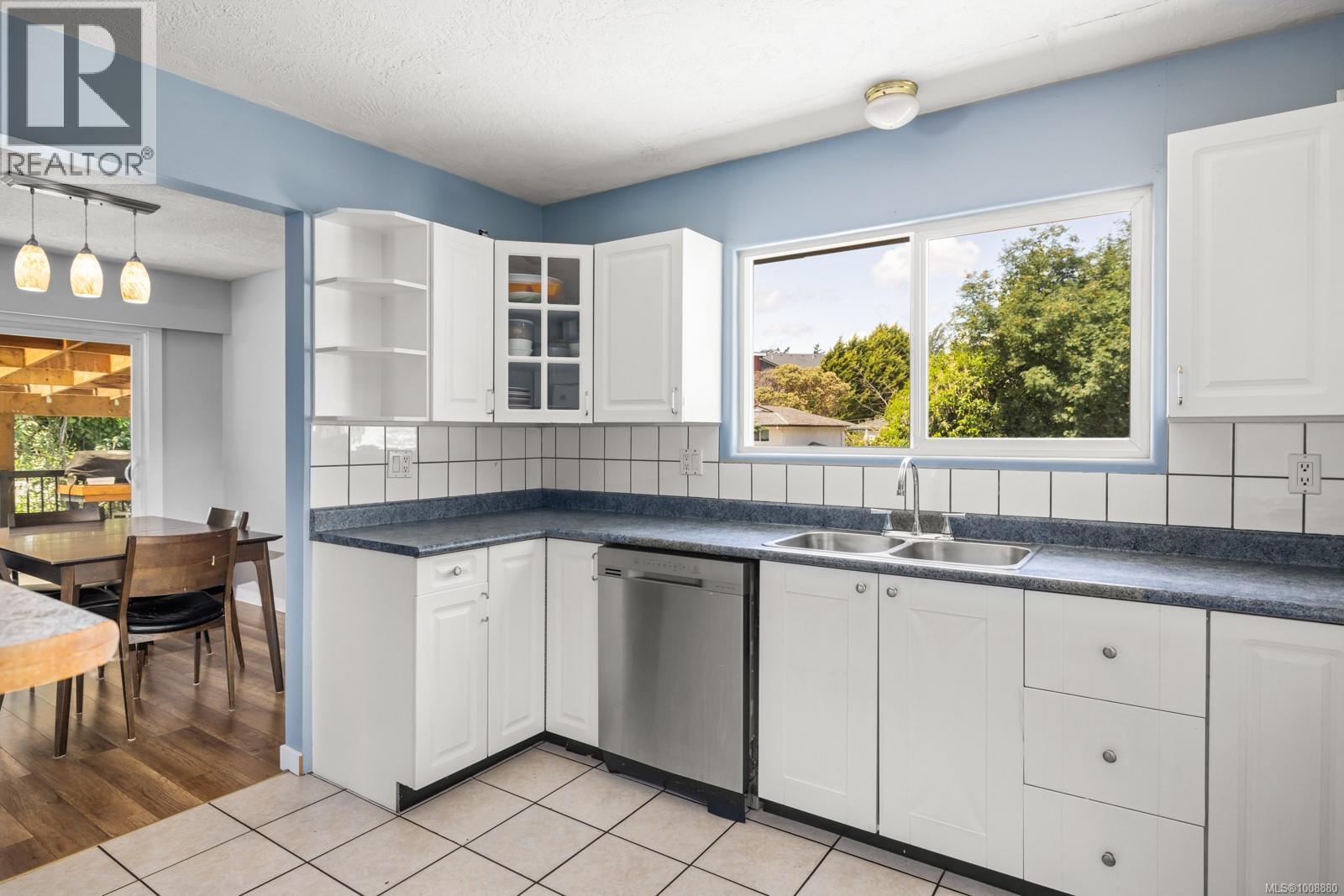Photo 19 of 2640 Sooke Rd, Langford BC
