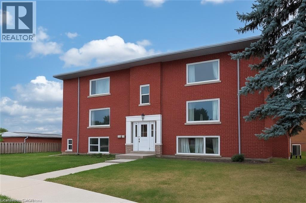 Photo 4 of 157 Bruce Street Unit 4, Kitchener ON