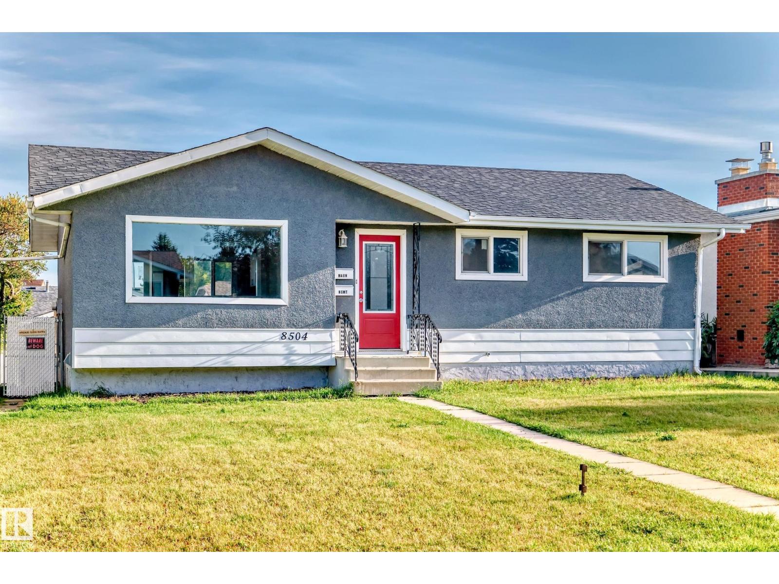 Photo 25 of 8504 152 A Av Nw, Edmonton AB