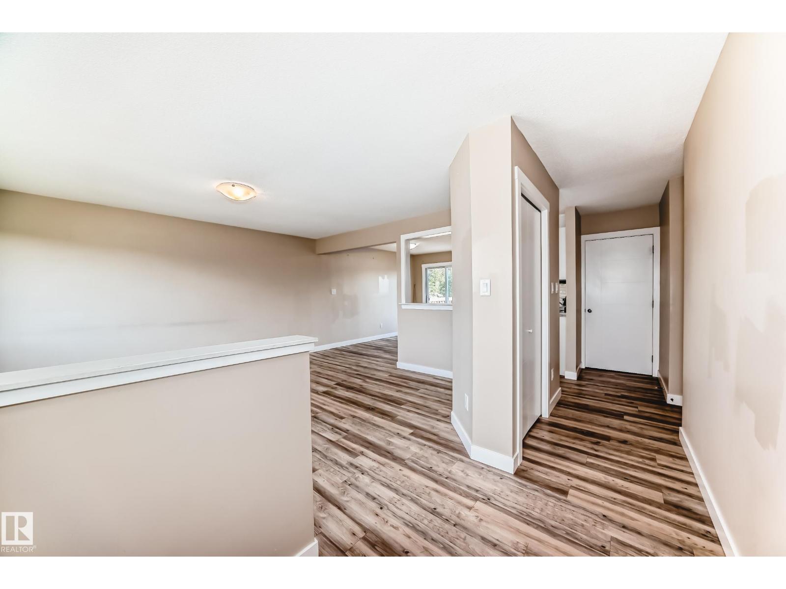 Photo 45 of 8504 152 A Av Nw, Edmonton AB