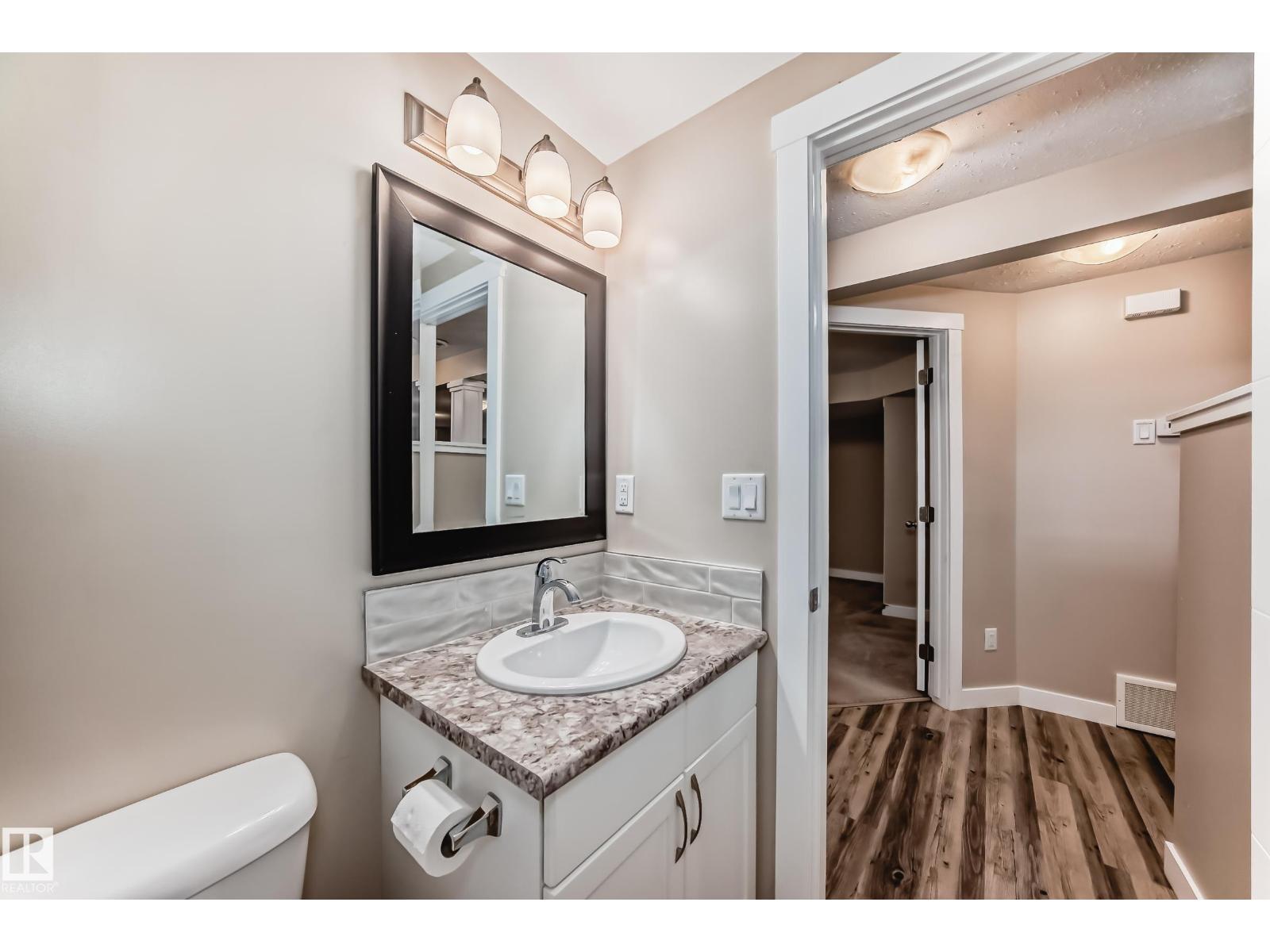 Photo 47 of 8504 152 A Av Nw, Edmonton AB