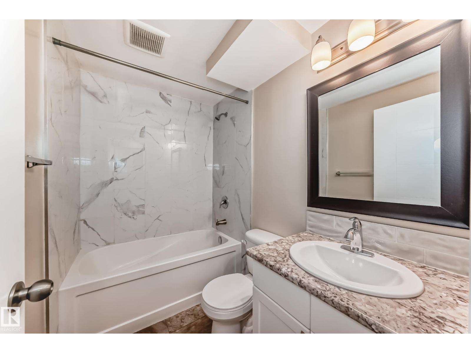 Photo 23 of 8504 152 A Av Nw, Edmonton AB