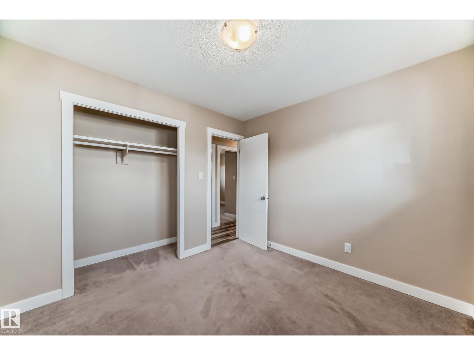 Photo 8 of 8504 152 A Av Nw, Edmonton AB