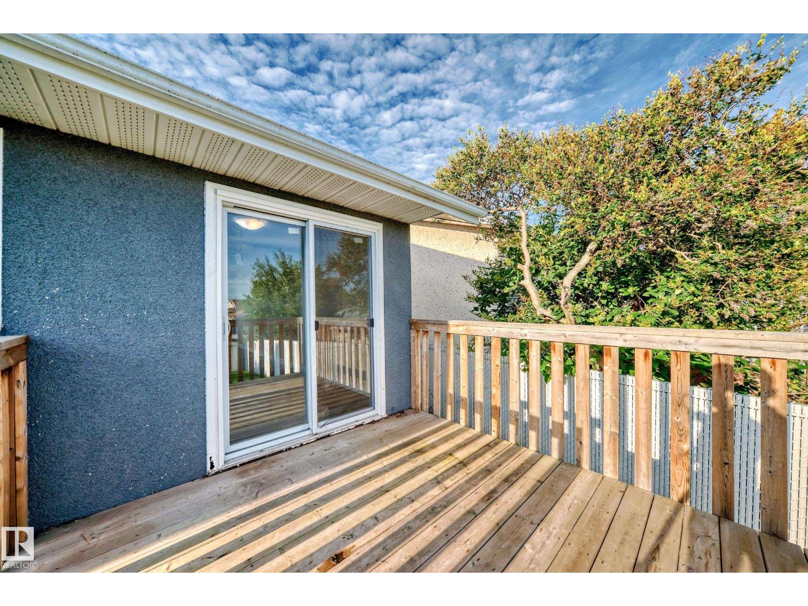 Photo 34 of 8504 152 A Av Nw, Edmonton AB