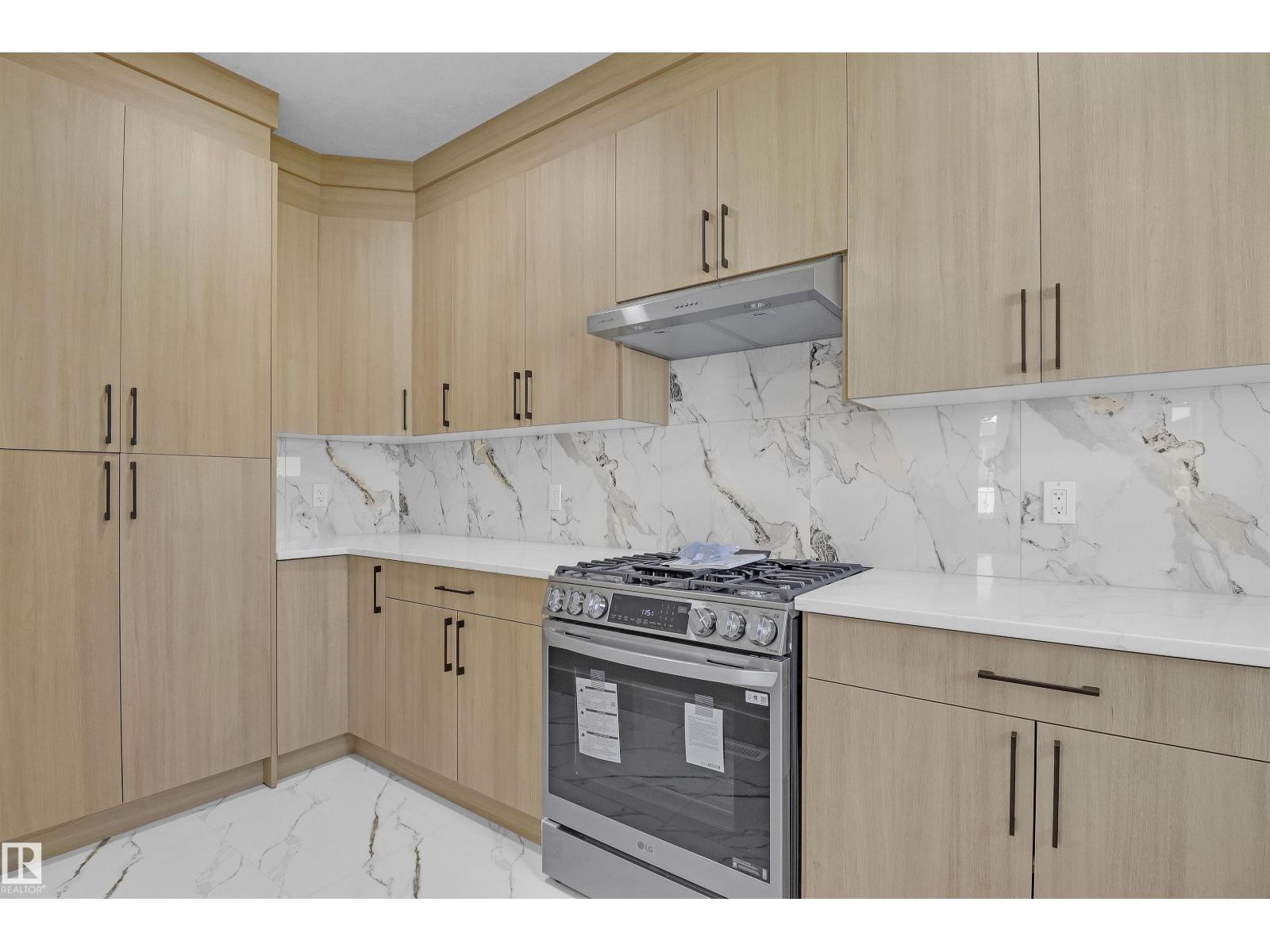 Photo 14 of 1504 151 Av Nw, Edmonton AB