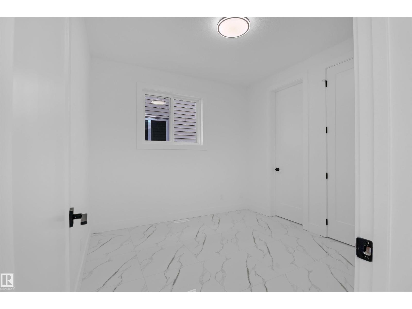 Photo 6 of 1504 151 Av Nw, Edmonton AB