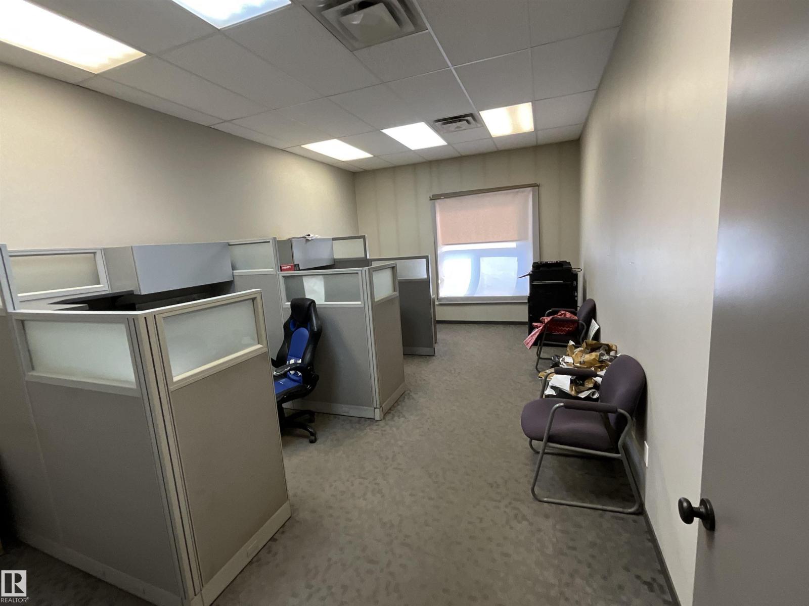 Photo 11 of 2830 121 Hv Ne Ne, Edmonton AB