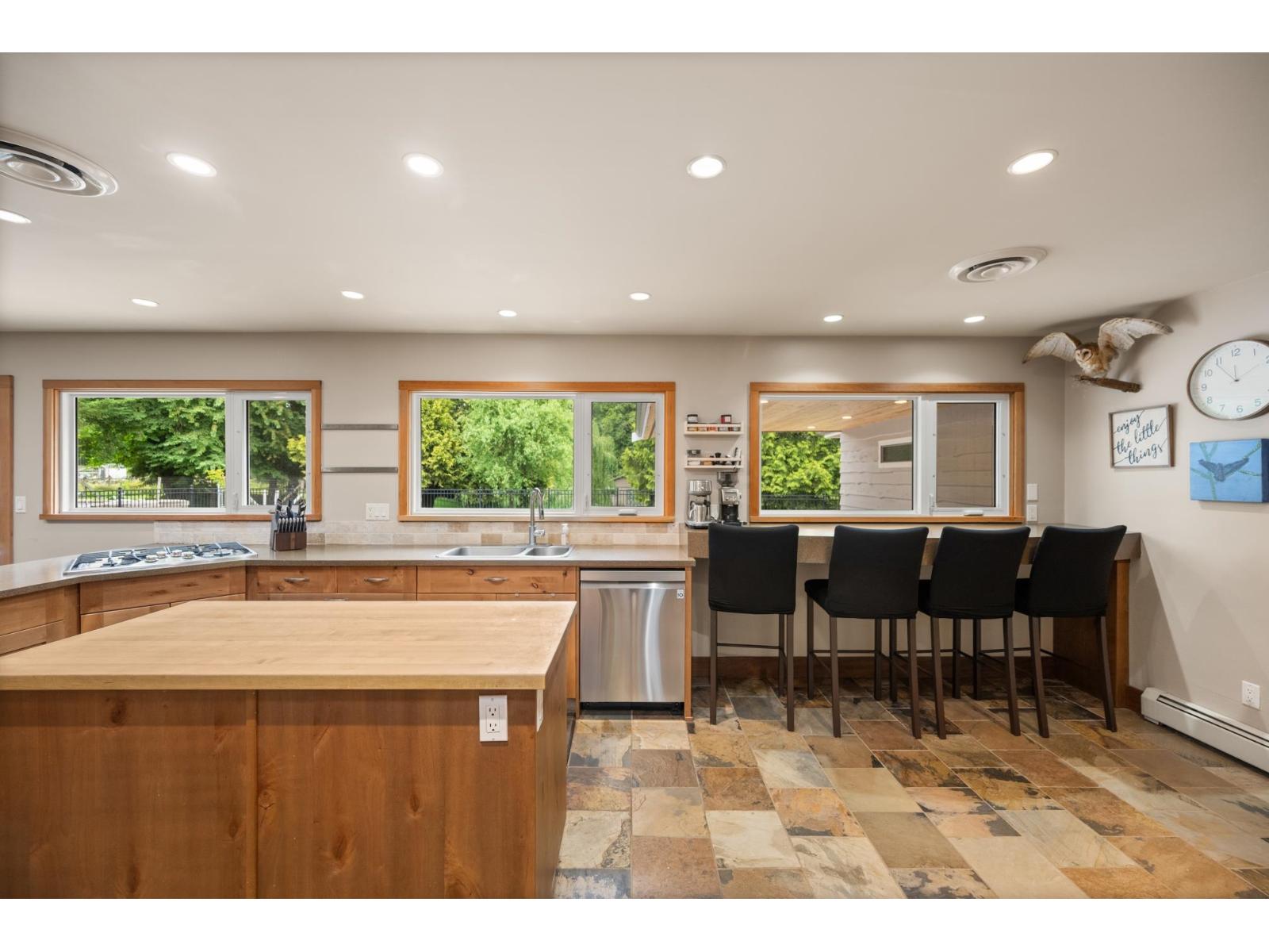 Photo 6 of 6124 264 Street, Langley BC