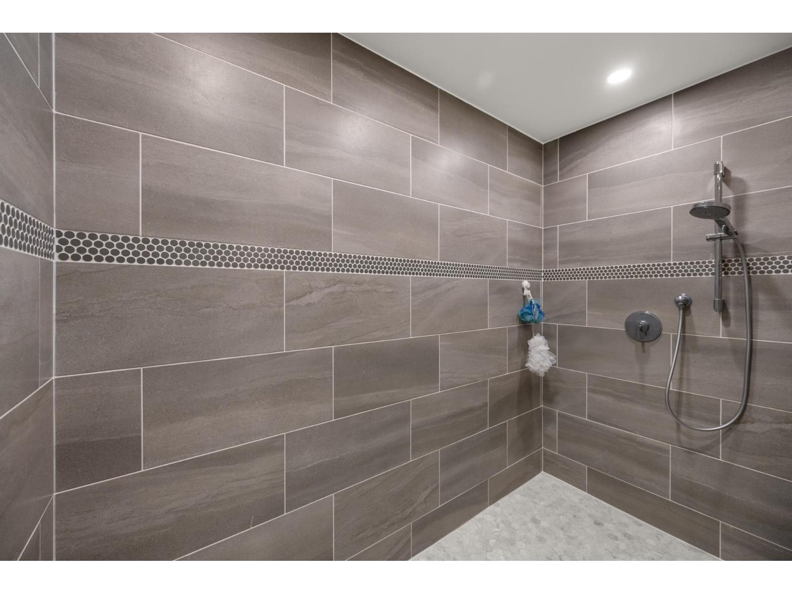 Photo 17 of 6124 264 Street, Langley BC
