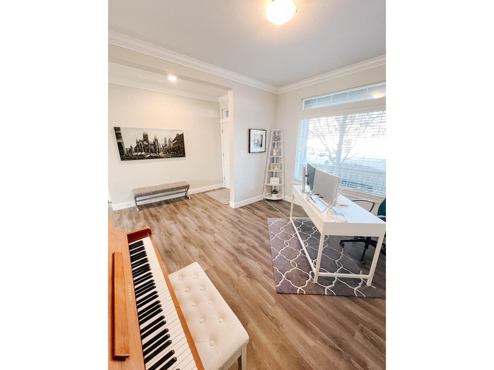 Photo 4 of 20118 71 A Avenue, Langley BC
