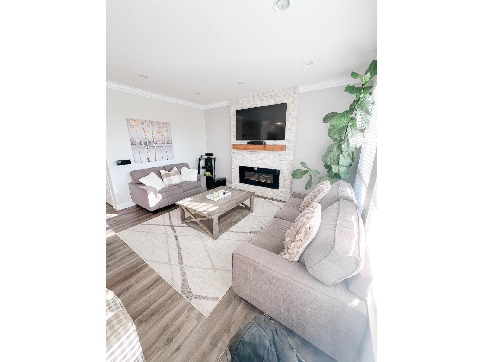 Photo 7 of 20118 71 A Avenue, Langley BC