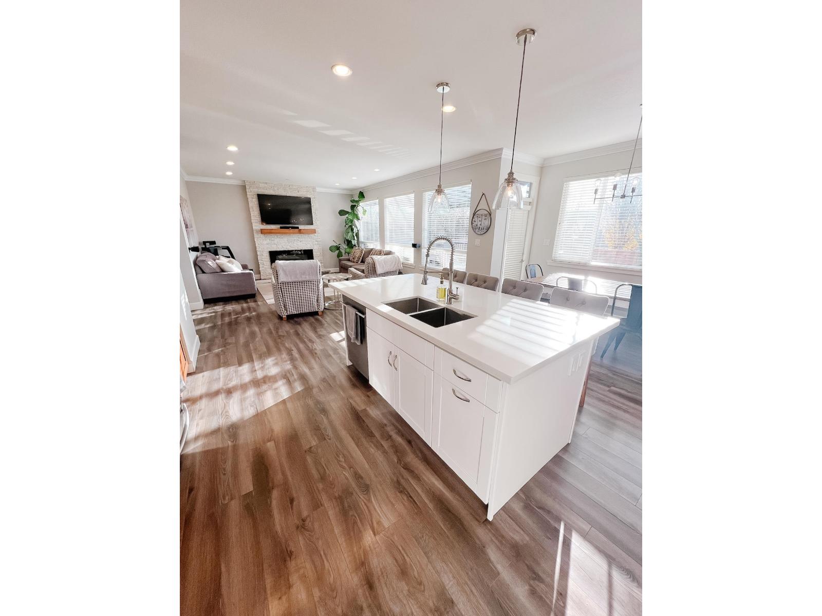 Photo 10 of 20118 71 A Avenue, Langley BC