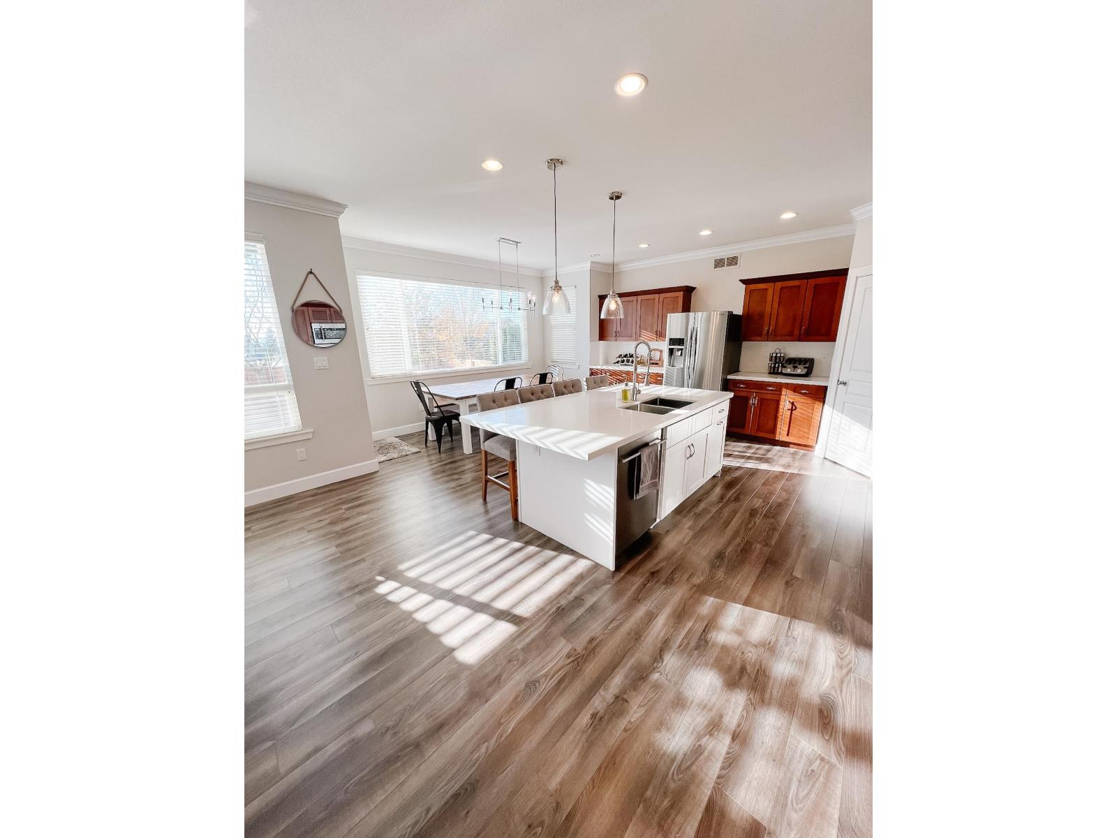 Photo 8 of 20118 71 A Avenue, Langley BC