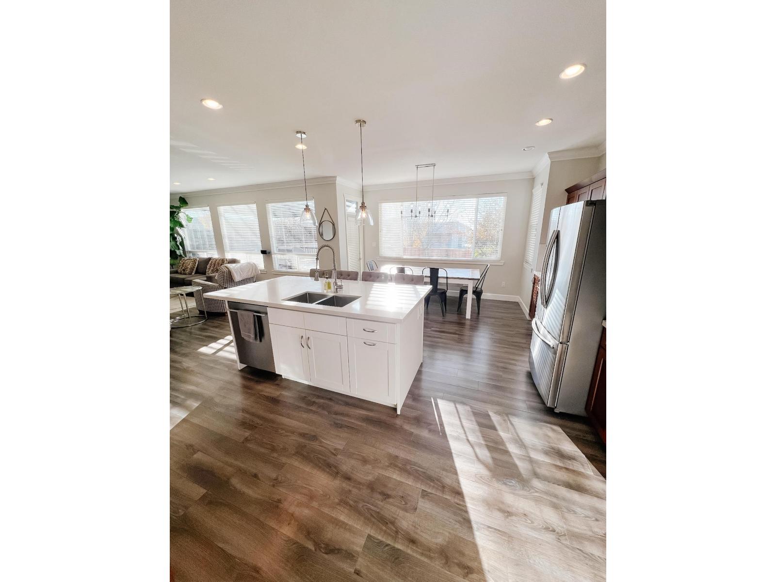Photo 9 of 20118 71 A Avenue, Langley BC