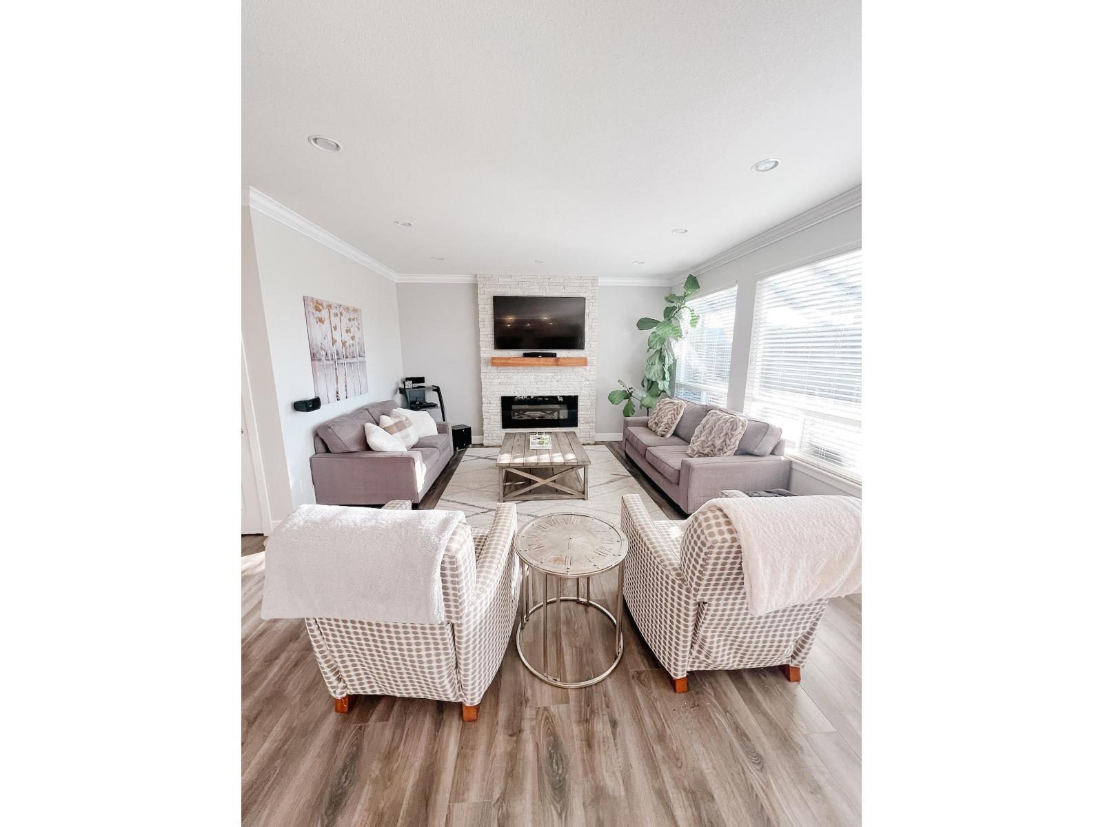 Photo 6 of 20118 71 A Avenue, Langley BC