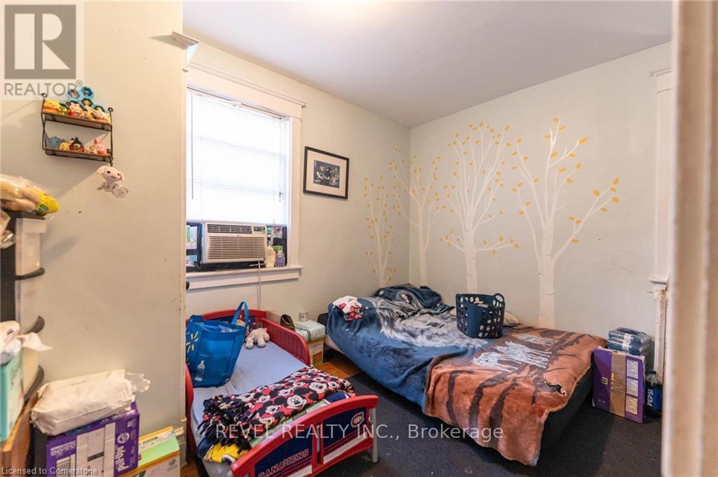 Photo 18 of 93 Barnesdale Boulevard, Hamilton ON