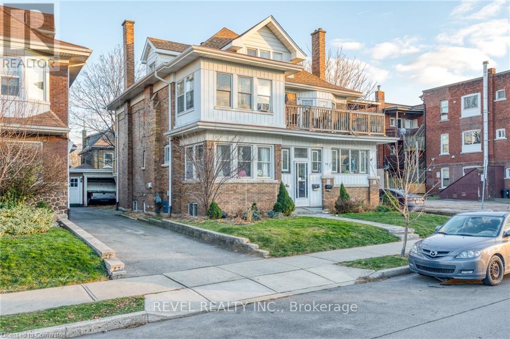 Photo 2 of 93 Barnesdale Boulevard, Hamilton ON