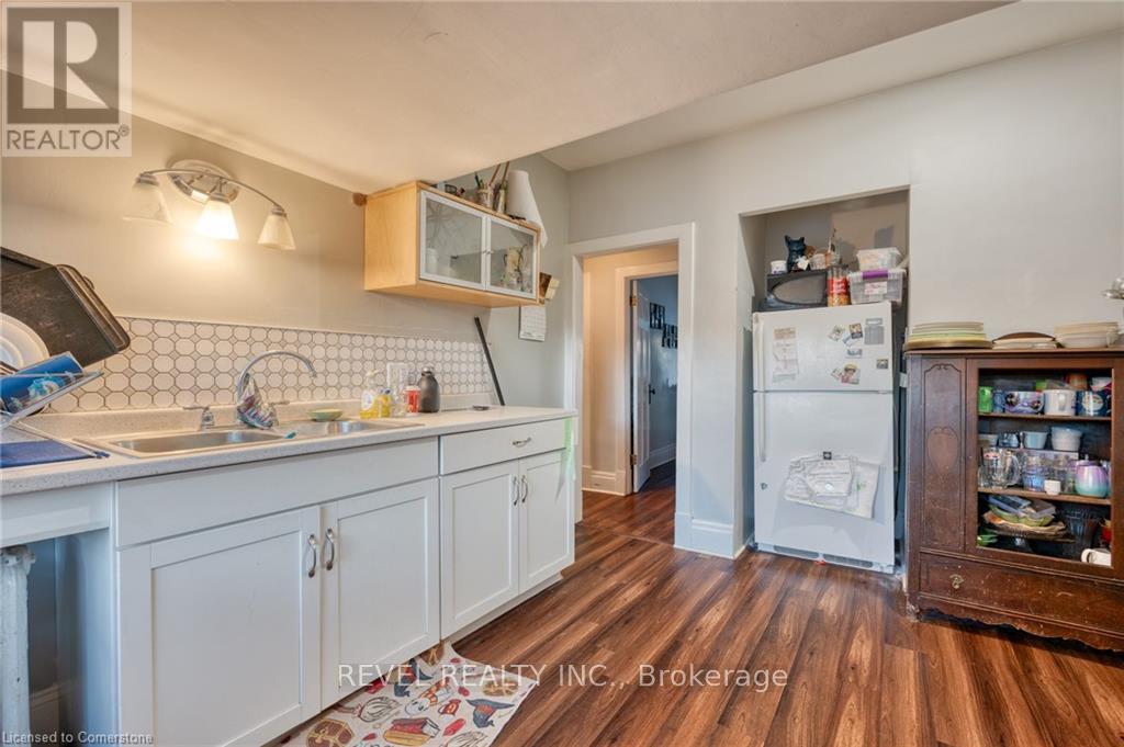 Photo 20 of 93 Barnesdale Boulevard, Hamilton ON